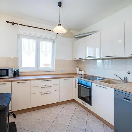 Milena Novigrad (Dalmatia)