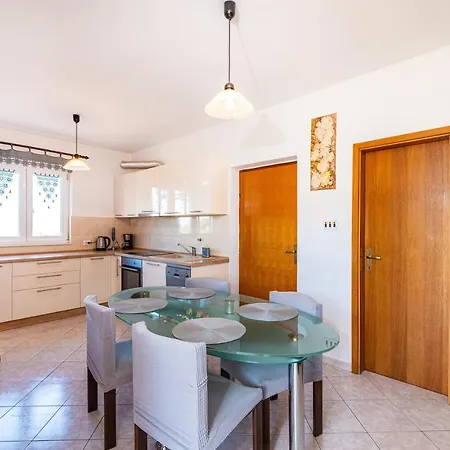 Milena Apartment *